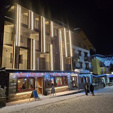 Hotel Perruquet Бройл-Червиня Екстериор снимка