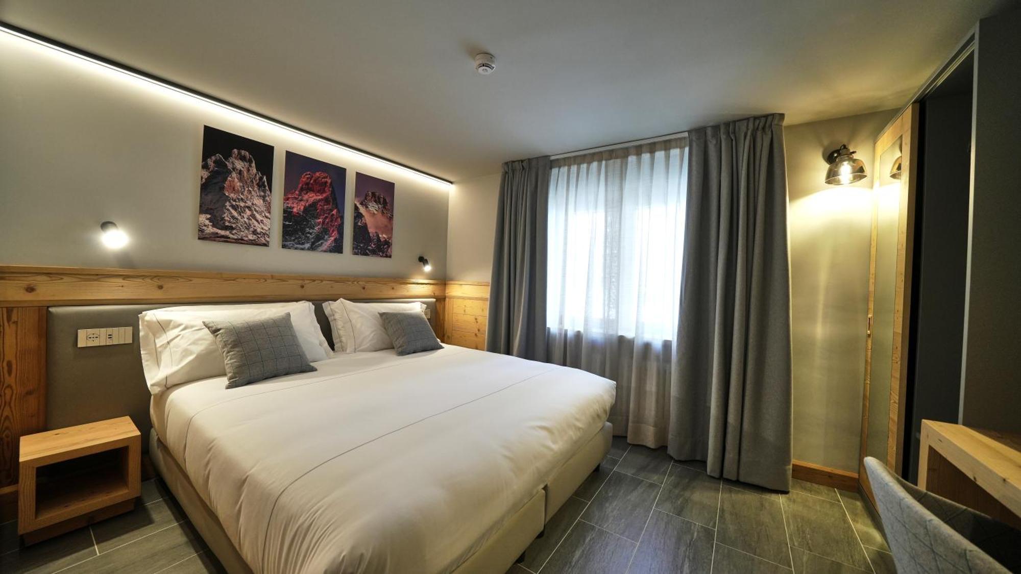 Hotel Perruquet Бройл-Червиня Екстериор снимка
